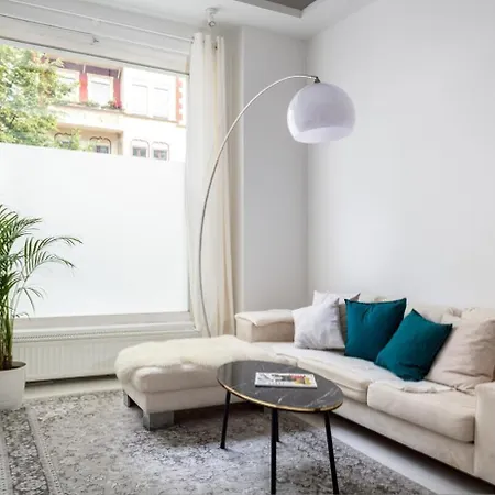 Central Home With Fireplace Near Underground Berlin Exterior photo